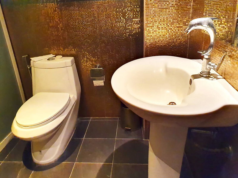 The Montana Lodge-Sathorn, Bangkok, Thailand