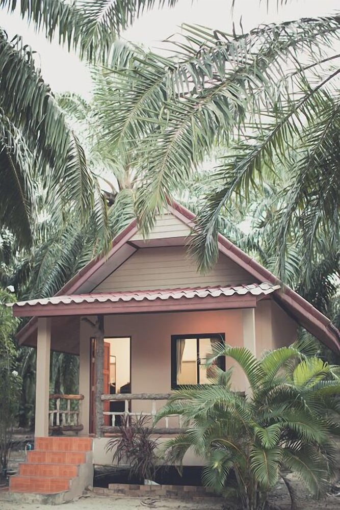 Hotel · Palm Garden Resort, Sikao