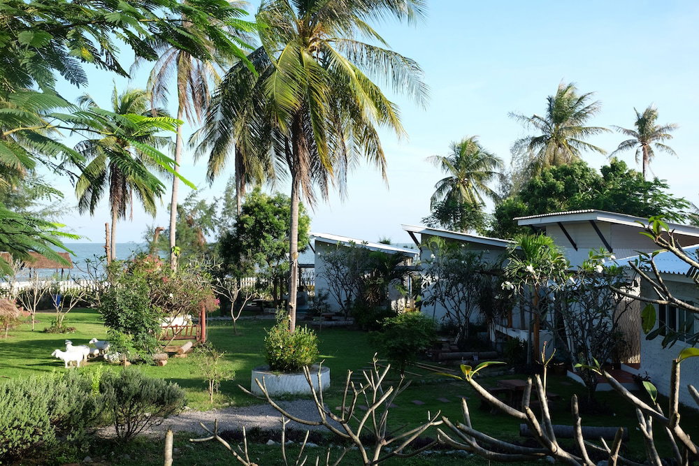 Pranburi Delight Resort, Thailand