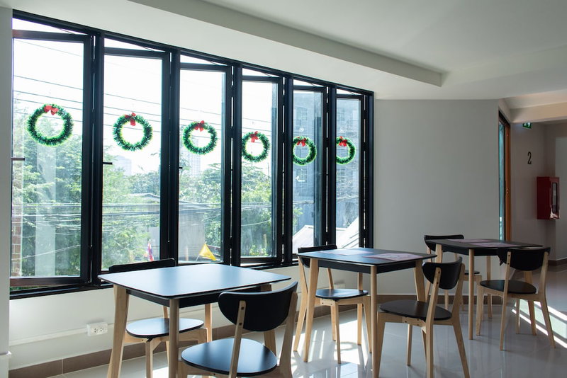Double D Hotel, Pak Kret, Thailand