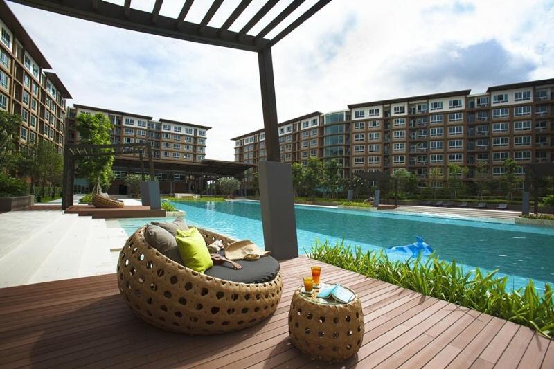 Condo BaanTiewLom by Sipa, Cha Am, Thailand