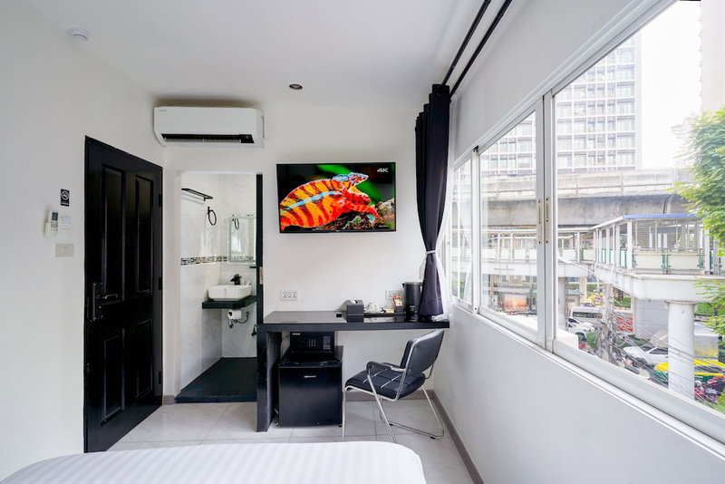 Thonglor Suites Hotel, Bangkok, Thailand