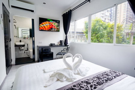 Thonglor Suites Hotel, Bangkok, Thailand