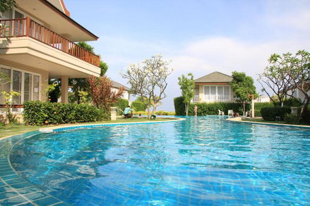 Baan Talay Samran 4 Bedrooms Villa with Beach and 3 pools, Cha Am, Thailand