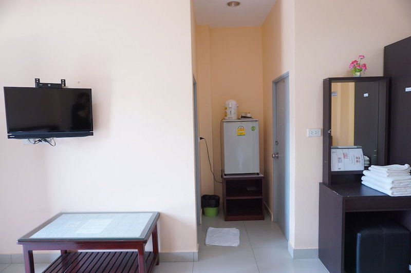 Jirasin Hotel & Apartment, Ranong, Thailand