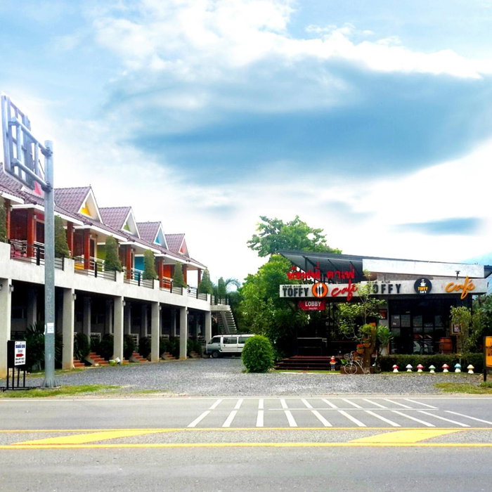 Toffee House, Ban Wang Takhrai, Thailand