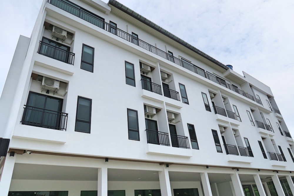 Good Morning Hotel at TakuaPa, Thailand