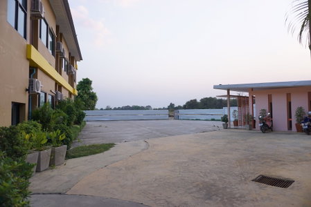 C2U Hotel Uthai Thani - Adults Only, Nong Kha Yang, Thailand