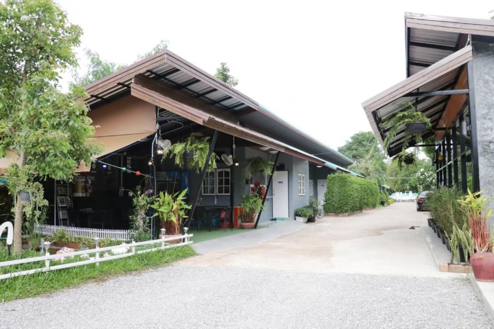 The Money inn, Thailand