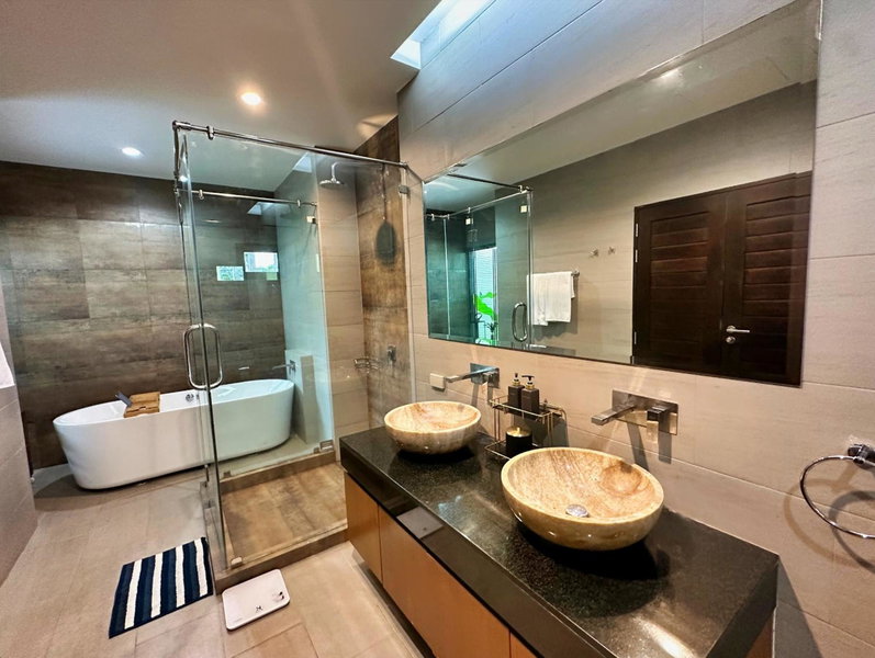 Villa Tara nr Layan Beach, Bang Tao Beach, Thailand