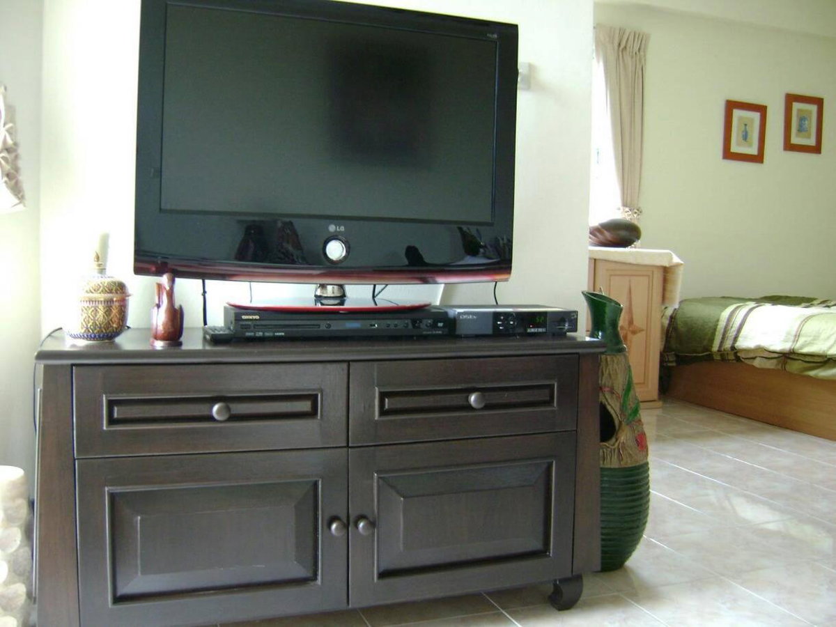 Jomtien Beach Condominium resort minimum stay 29 nights, Thailand