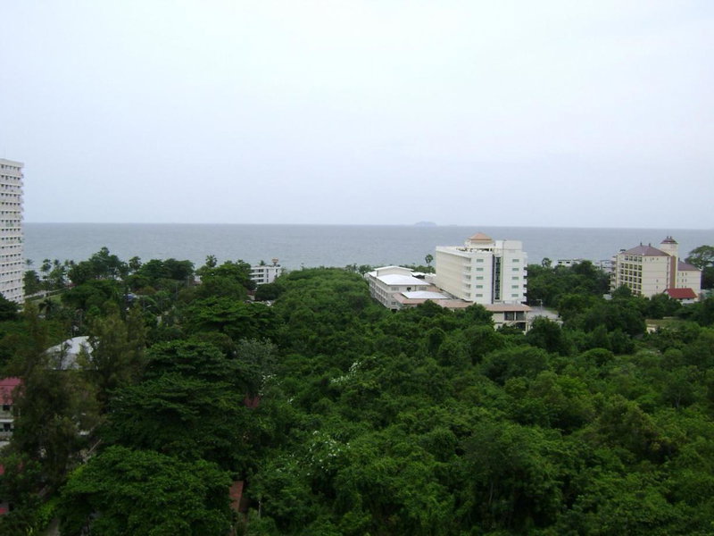 Jomtien Beach Condominium resort minimum stay 29 nights, Jomtien Beach, Thailand