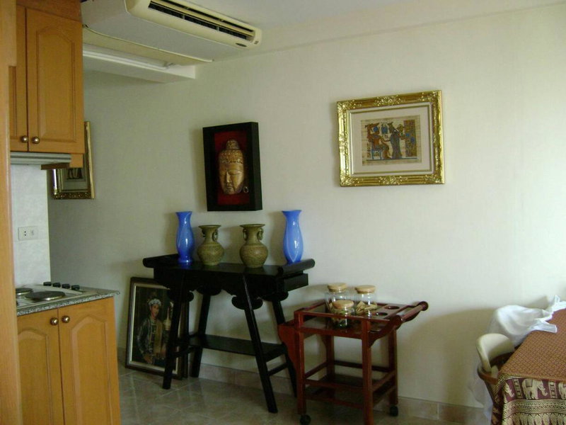 Jomtien Beach Condominium resort minimum stay 29 nights, Jomtien Beach, Thailand