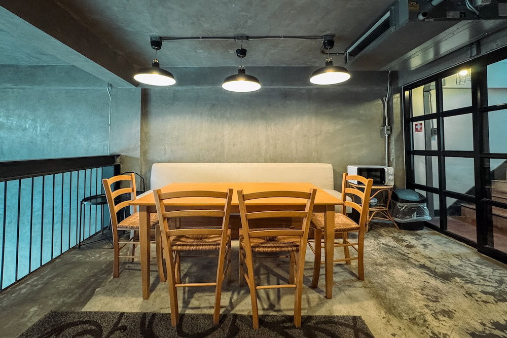 Hotel · Once In A Blue Moon Cafe & Hostel, Chiang Mai