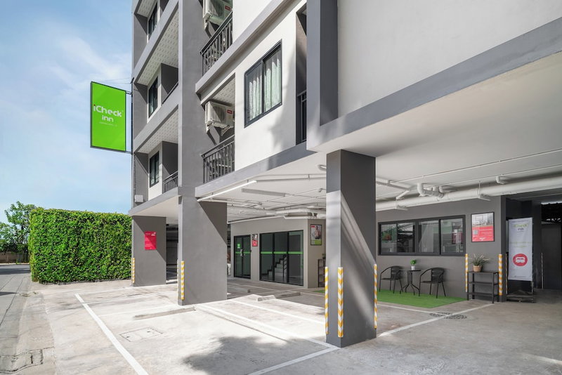 iCheck inn Darisa Ngamwongwan, Nonthaburi, Thailand