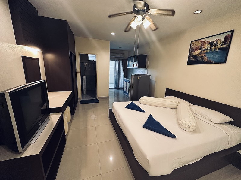 Navanakorn Aomsin Hotel near Big C Super, Khlong Luang, Thailand