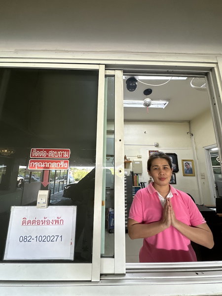 Navanakorn Aomsin Hotel near Big C Super, Khlong Luang, Thailand
