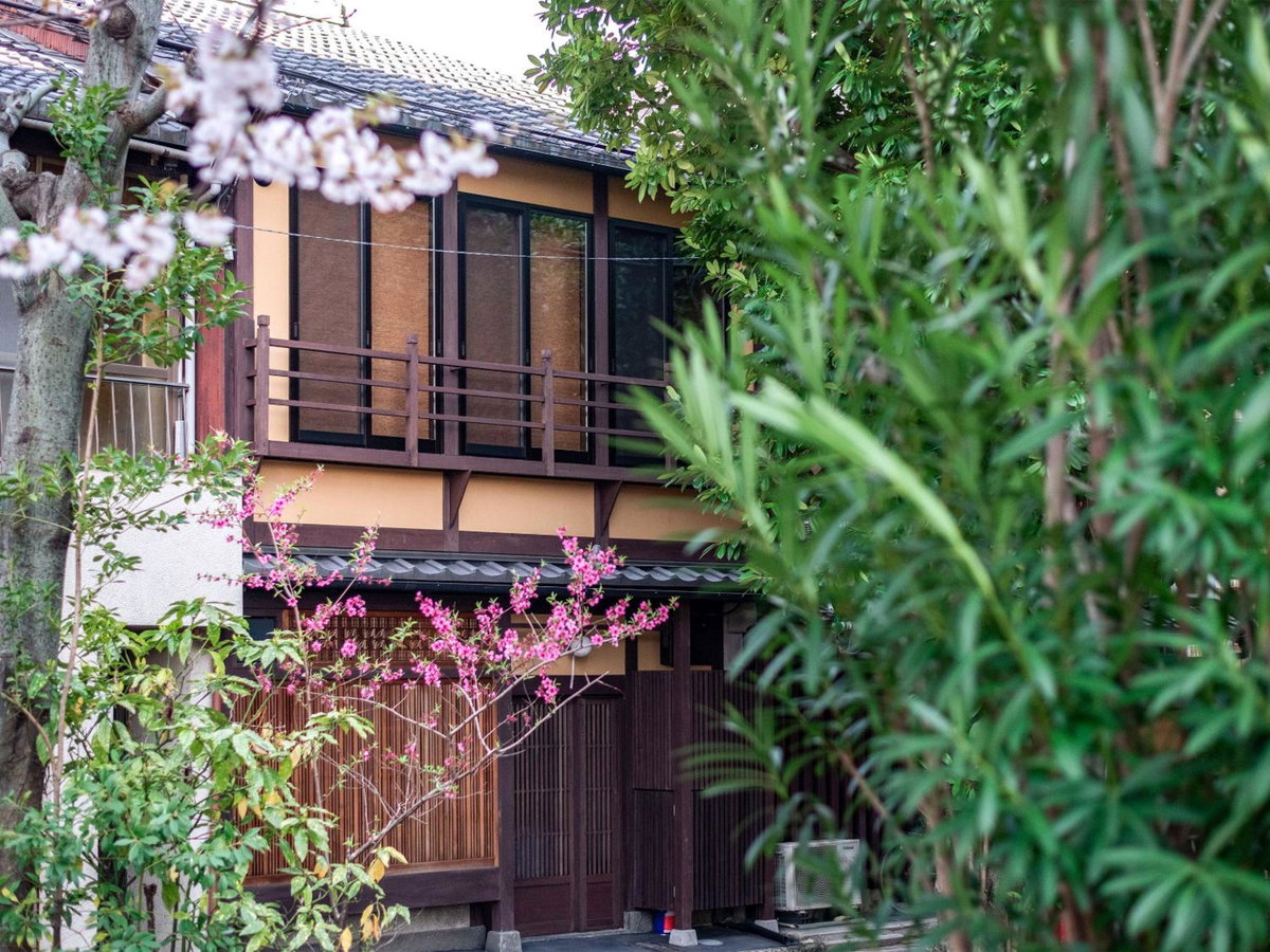 Hotel · 慶有魚·松家(Kyotofish·Matsuya)*经典松树中庭*鸭川畔独栋地暖百年町屋*门前高濑川, Kyoto