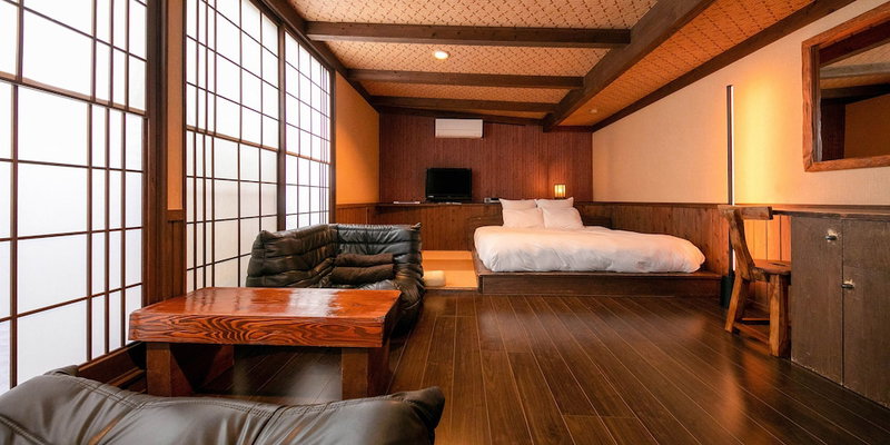 Tsuruya, Aso, Japan