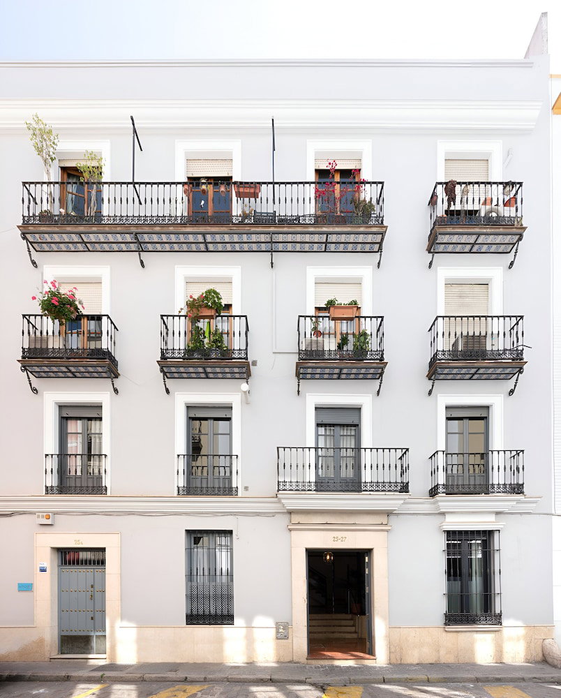ELEVEN Apartments Real de la Carretería, by Homing U, Spain
