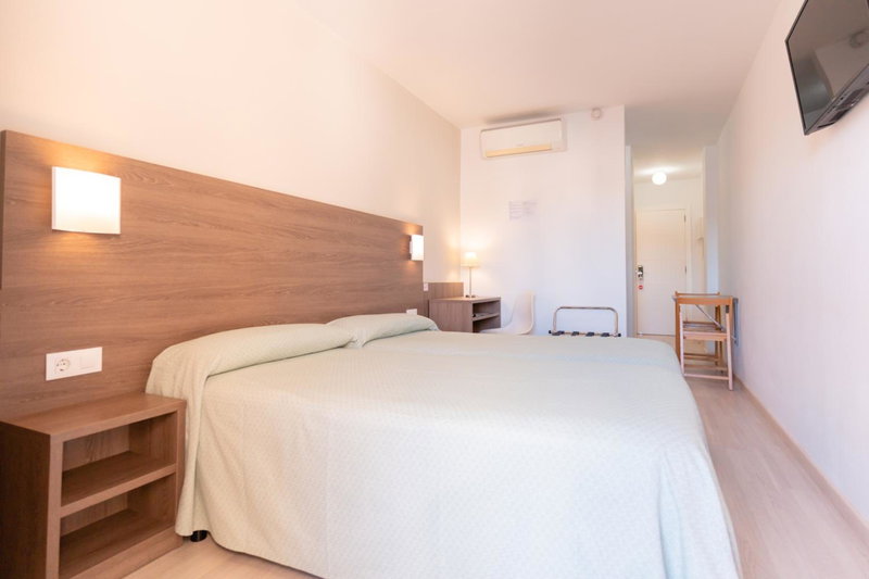Apartamentos Loar, Ferreries, Spain