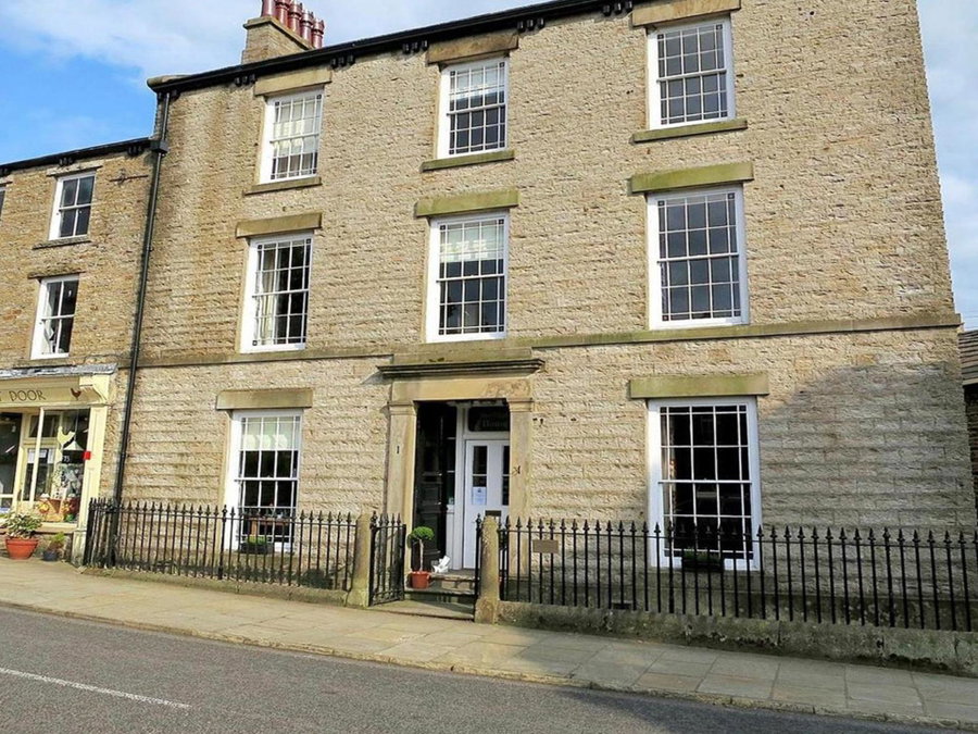 Skeldale House 'All Creatures Great & Small' Luxury Apartments & Studios in Askrigg, Yorkshire Dales, Askrigg, United Kingdom