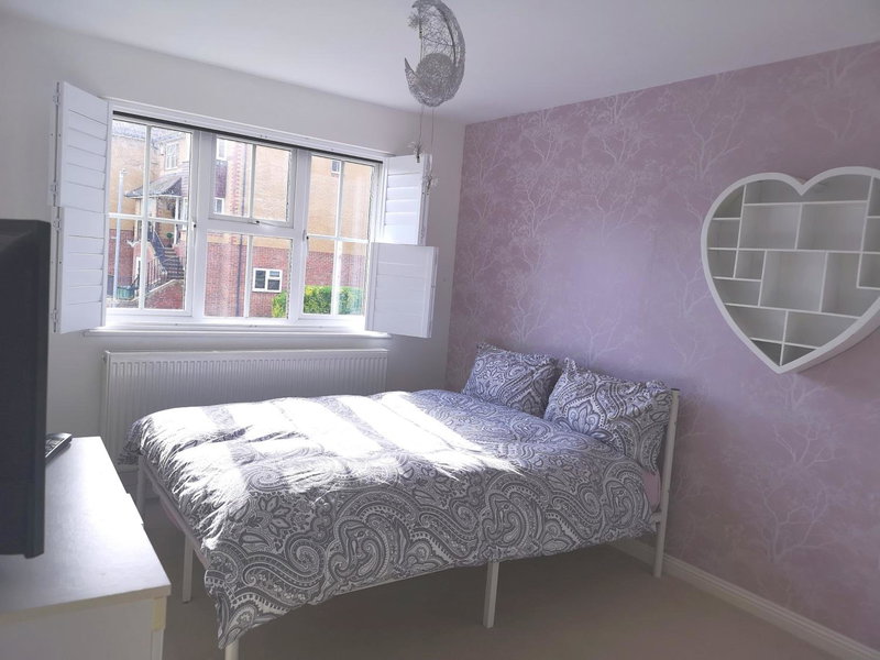 BIENVENUE in NEWHAVEN Luxury superking OR standard OR budget rooms, Newhaven, United Kingdom