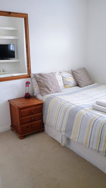 BIENVENUE in NEWHAVEN Luxury superking OR standard OR budget rooms, Newhaven, United Kingdom
