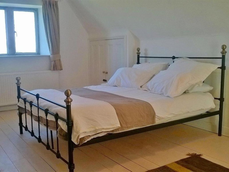 Battens Farm Cottages - B&B and Self-Catering Accommodation, Yatton Keynell, United Kingdom