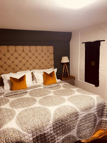 B&Bat no3, Market Bosworth, United Kingdom
