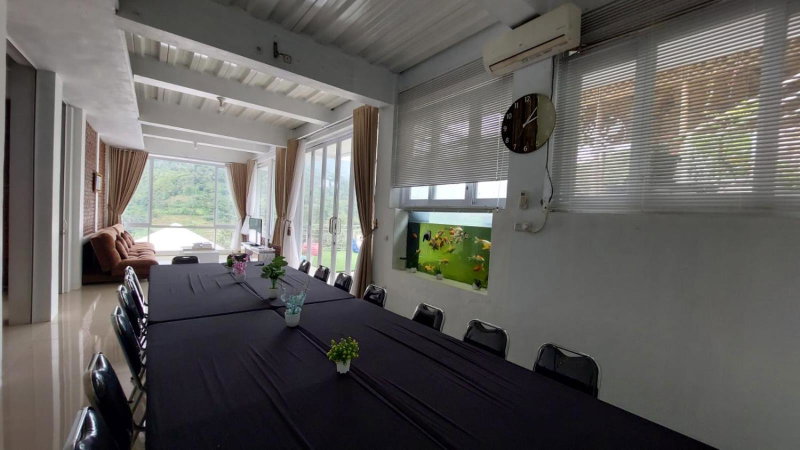 Teras Luhur Villa dengan Infinity Pool, Sindangwangi, Indonesia