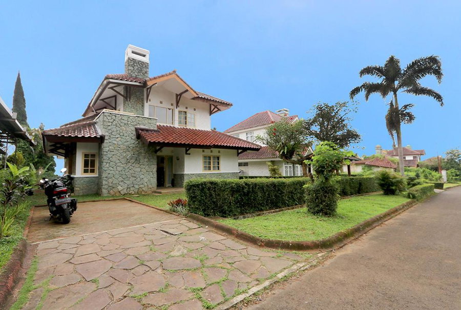 Villa ChavaMinerva Aries Ciater with Private Pool, Subang, Indonesia