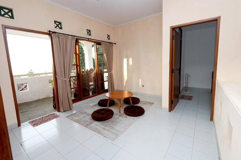Villa ChavaMinerva Aries Ciater with Private Pool, Subang, Indonesia