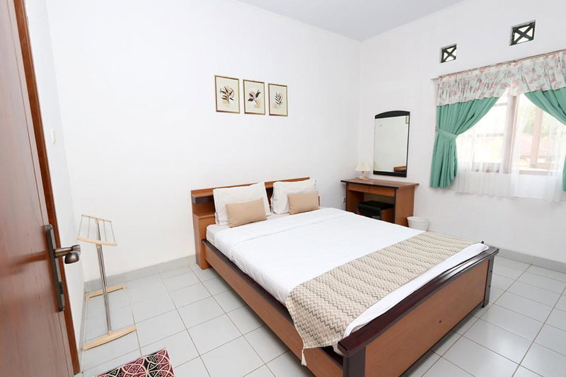 Villa ChavaMinerva Aries Ciater with Private Pool, Subang, Indonesia
