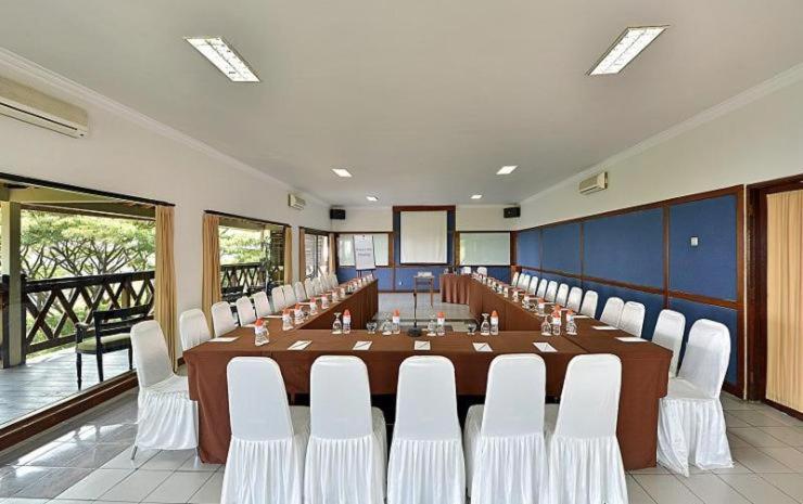 Grand Whiz Hotel Trawas Mojokerto, Trawas, Indonesia