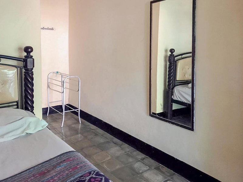 Oka Homestay Mitra RedDoorz, Mataram, Indonesia