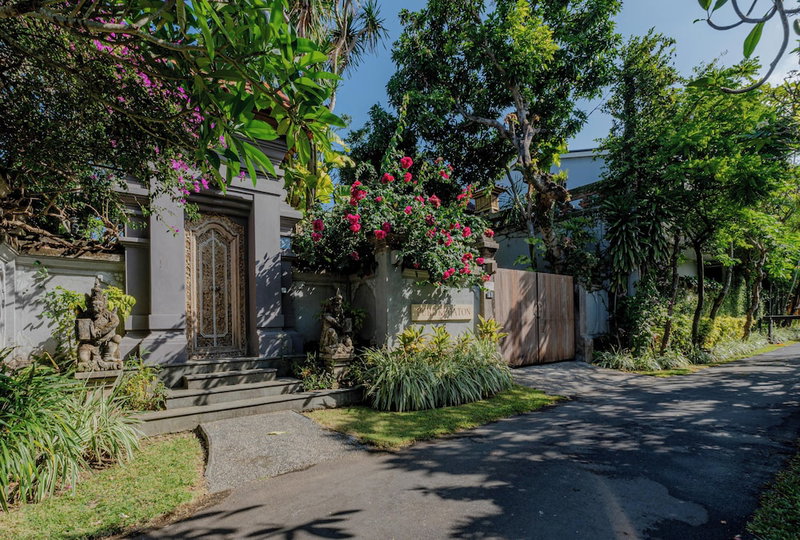 Puri Kedaton Batujimbar Sanur, Denpasar, Indonesia