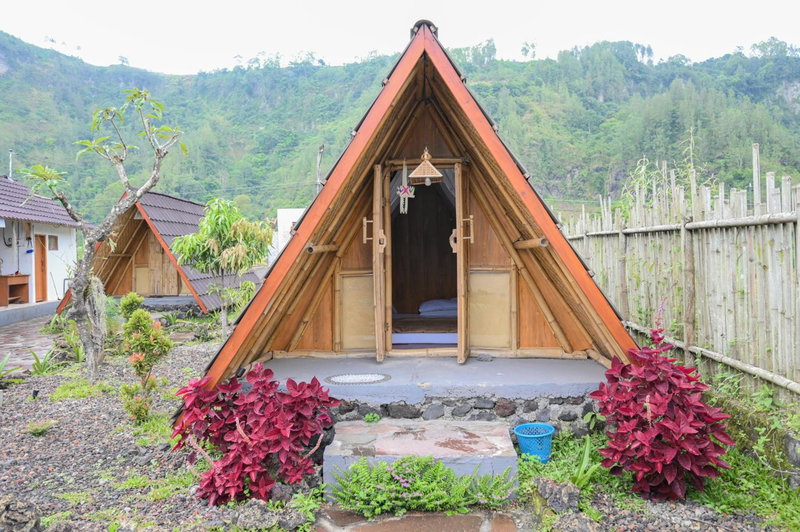 Volcano Cabin Batur RedPartner, Baturaja, Indonesia