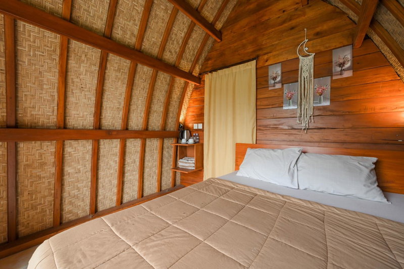 Volcano Cabin Batur RedPartner, Baturaja, Indonesia