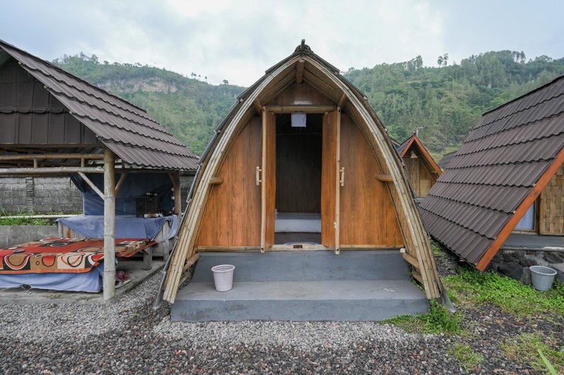 Volcano Cabin Batur RedPartner, Baturaja, Indonesia