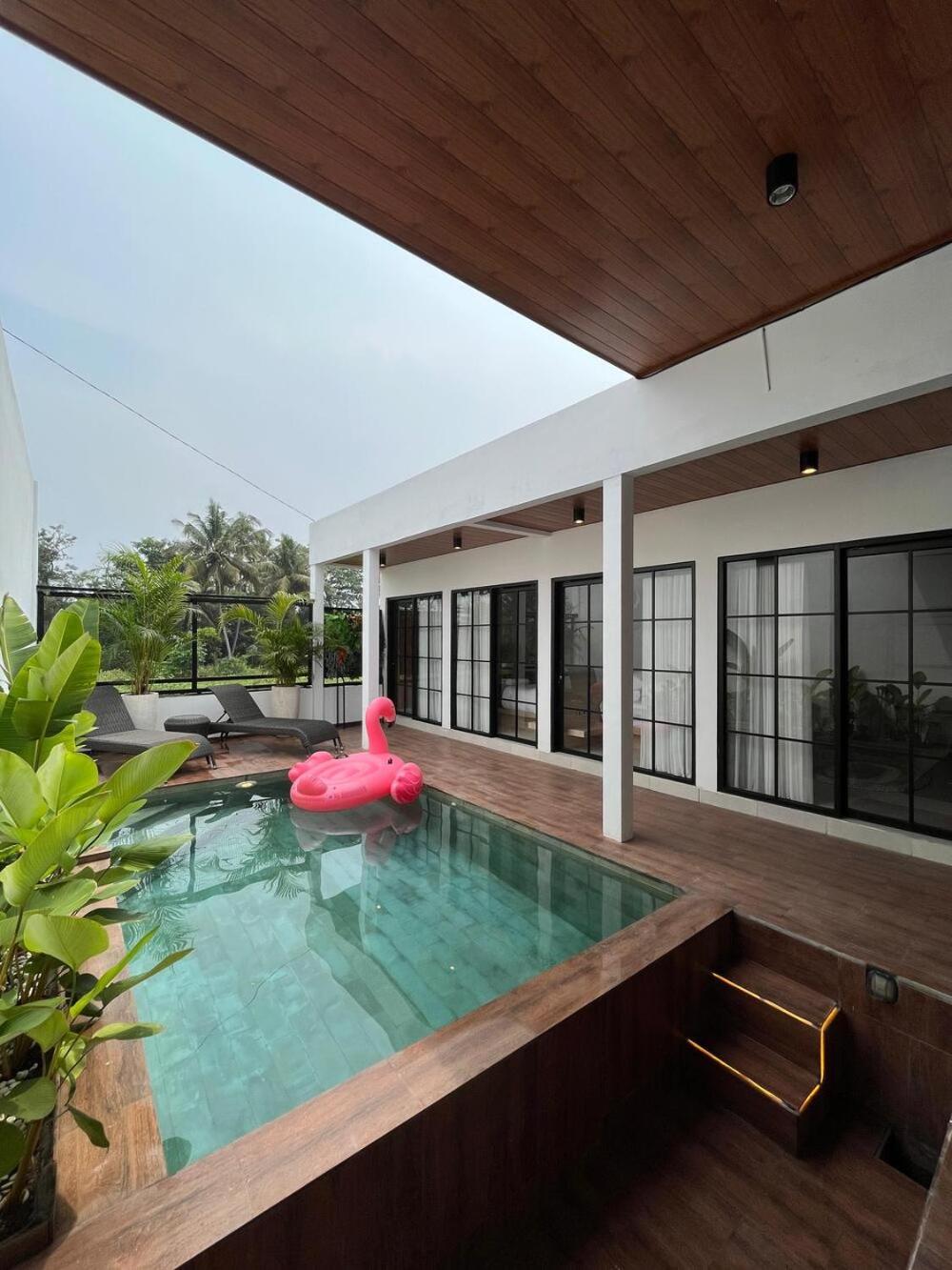 Hotel · Sampai Villa Queensland, Pakem