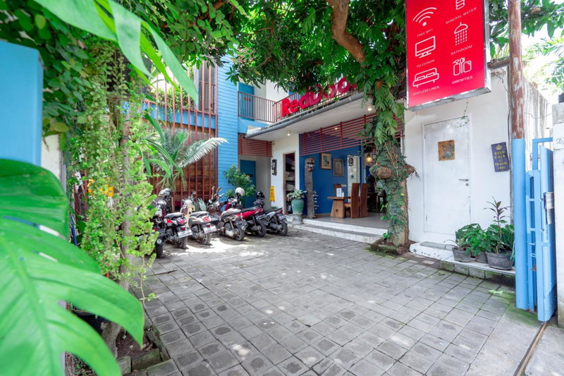 RedDoorz near Pantai Sanur Bali, Sanur, Indonesia