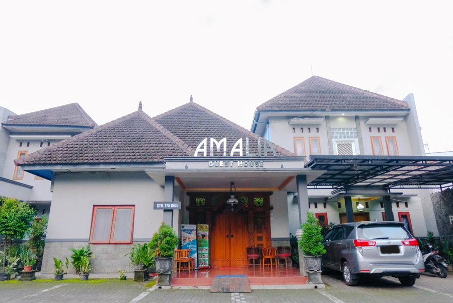 Hotel O Guest House Amalia Malang, Malang, Indonesia