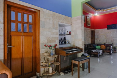 Hotel O Guest House Amalia Malang, Malang, Indonesia
