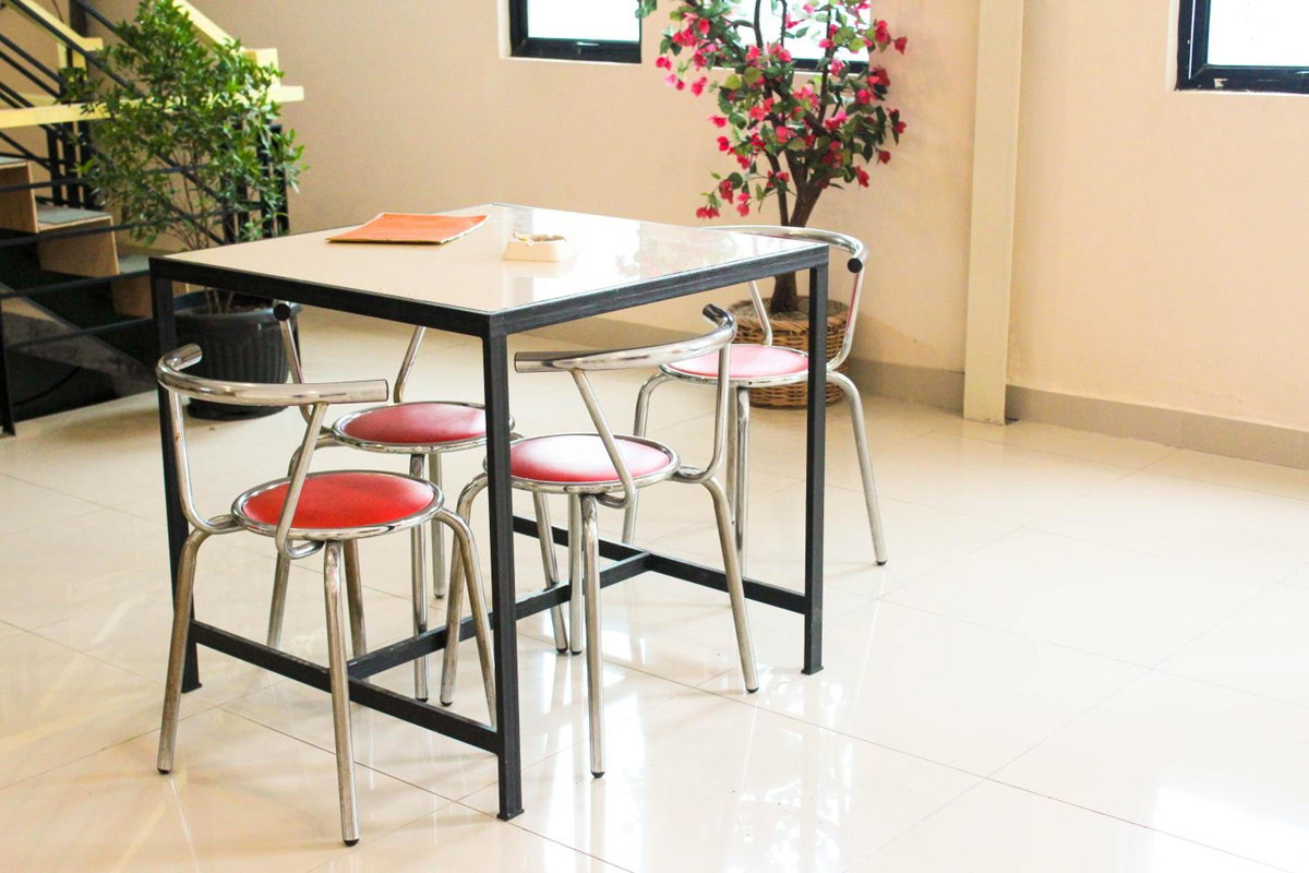 Intech Hostel, Indonesia