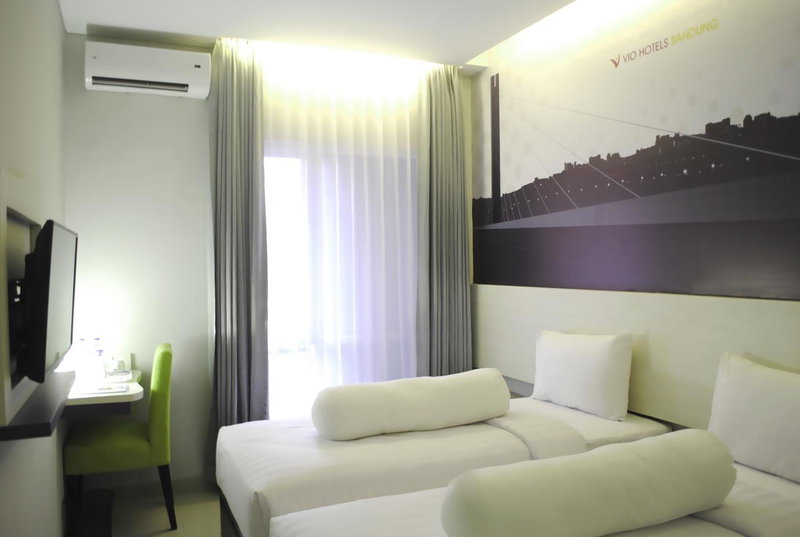 Vio Westhoff, Bandung, Indonesia