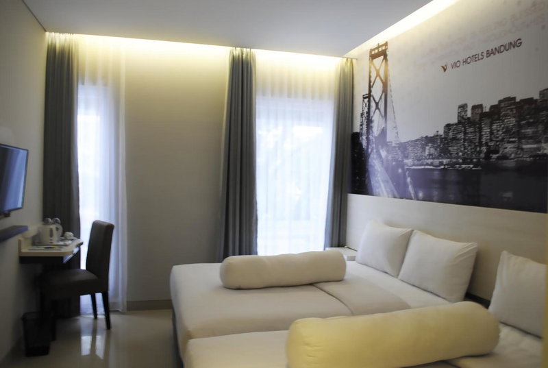 Vio Westhoff, Bandung, Indonesia
