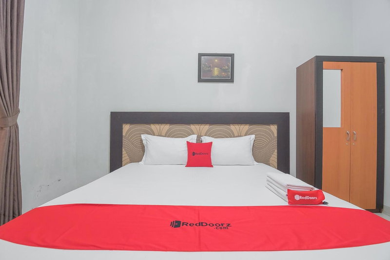 RedDoorz Plus Syariah at Banjarbaru 2, Banjarbaru, Indonesia