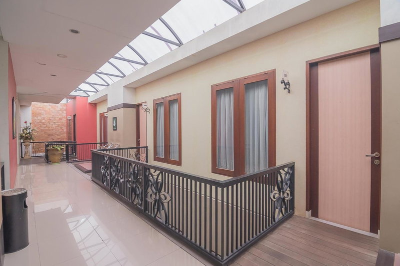 RedDoorz Plus Syariah at Banjarbaru 2, Banjarbaru, Indonesia