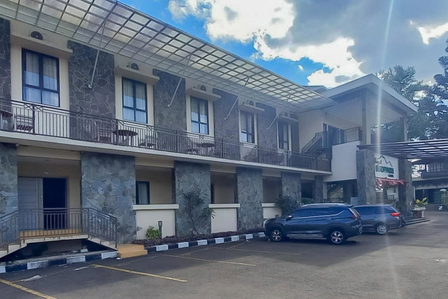RedDoorz Premium @ Griya Inkoppabri Cisarua Puncak, Bogor, Indonesia